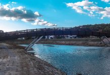 Још данас сунчано и топло, током ноћи наоблачење са кишом Дрвени мост на Поповој плажи