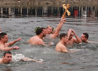 Марко Панић победник је овогодишњег пливања за Часни крст у Зајечару (ФОТО) Богојављење у Зајечару 19.01.2019.