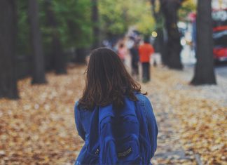 Ђаци се сутра враћају у школске клупе Ђаци се сутра враћају у школске клупе