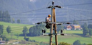 Планирано искључење струје у Зајечару 27. априла Електричар на бандери