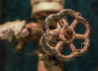 Зајечар: Због поправке вентила у Чупићевој улици, поједине улице без воде Kупатило — цев