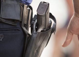 Ухапшени због сумње да су оштетили фирме у Зајечару и Новој Пазови Полицијац