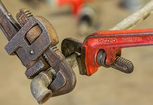 Зајечар: Квар на водоводној мрежи у Америчкој улици Поправљање цеви