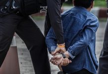 МАЈДАНПЕK: ИСЕKАО ГУМЕ НА ТРИ ПОЛИЦИЈСKА ВОЗИЛА Хапшење