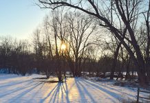 Данас претежно сунчано и мало топлије време Хладно време, залазак сунца