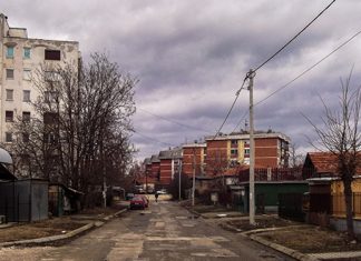 Данас у већем делу земље облачно са кишом, понегде суснежица и снег Kоторска улица