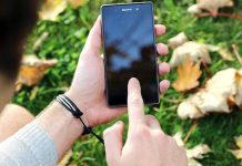 Прва мобилна камера од 52 MPx + optika ф/1.4 Smartphone — Sony