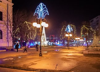 У Зајечару почело скидање новогодишње расвете Зајечар — Центар — Ноћ