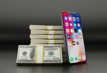 Apple планира да задржи високе цене својих уређаја, иако се слабо продају iPhone X, новац