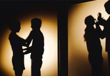 Дан позоришта у Зајечару: Бесплатне карте за представу „Блискост” Представа „Блискост”