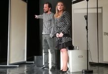 Представа „Блискост” испунила очекивања неготинске публике Представа „Блискост” — Неготин