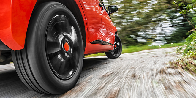 Вожња аутомобила у кривини