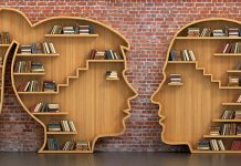 „Жива библиотека: Не цени књигу по корицама” 24. маја у „Дечијем центру” у Зајечару Дрвене полице у облику глава жене и мушкарца