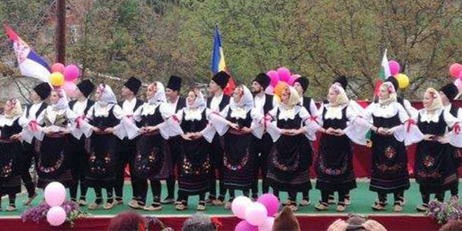 Градски фолклорни ансамбл &bdquo;Зора&rdquo; на &bdquo;Ускршњим данима фолклора&ldquo; у Црнајки