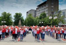 Сутра плешу зајечарски матуранти на градском тргу Матурантски плес — „European Qadrille Dance Festival”