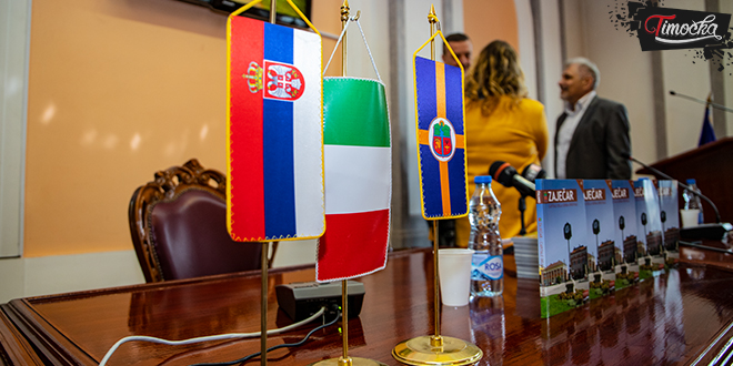 Пријем за ђаке из Италије у Градској управи у Зајечару