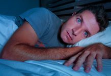 РЕШИТЕ се несанице једном заувек Мушкарац са несаницом, инсомнијом