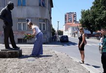 Обележена годишњица смрти глумчине Зорана Радмиловића Обележена годишњица смрти Зорана Радмиловића у Зајечару