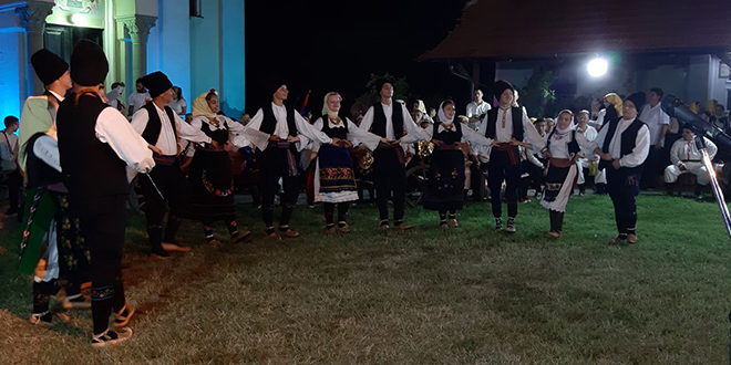 37. Смотра народних обичаја „Вражогрначки точак”