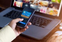 МЕЂУНАРОДНИ ДАН ВЕБА: Разлике између ИНТЕРНЕТА и ВЕБА Мушкарац користи мобилни телефон и интернет