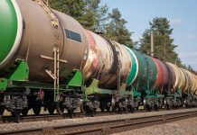 Испала цистерна са амонијаком код Кобишнице Вагони цистерне