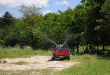 Третман сузбијања ларви комараца на територији града Зајечара 27. маја Запрашивање ради сузбијања комараца