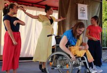 „Арт зона за све”: Представа „Медведова женидба” отворила друго вече фестивала 4. Међународни инклузивни фестивал дечијег и омладинског стваралаштва „Арт зона за све” — Друго вече