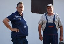 Градоначелник Бошко Ничић обишао реконструисан пут Вратарница–Заграђе–Мариновац–Стубал–Врбица и разговарао са мештанима Бошко Ничић — Обилазак реконструисаног пута Вратарница–Заграђе–Мариновац–Стубал–Врбица