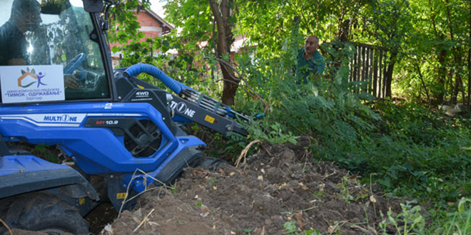 Почело чишћење јаруге у улици Др Драгише Мишовића у Зајечару Почело чишћење јаруге у улици Др Драгише Мишовића у Зајечару