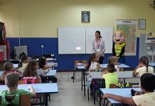 Црвени Крст Зајечар у посети првацима Основне школе „Љуба Нешић” у Зајечару Црвени крст Зајечар: Акција „Безбедност деце у саобраћају” — ОШ „Љуба Нешић”