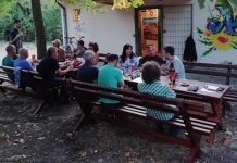 Синоћ „отворене“ нове клупе испред планинарског дома на Kраљевици ПСД „Љуба Нешић” Зајечар и Омладински центар Зајечар — Замењене старе клупе испред планинарског дома на Крањевици