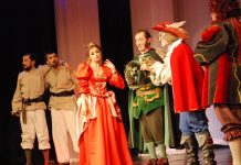 Представу „Мачак у чизмама” публика поздравила дуготрајним и громким аплаузом Представа „Мачак у чизмама”