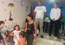 Удружење „Друштва Рома” Зајечар: Уручено 30 ваучера деци ромске националности Удружење „Друштва Рома” Зајечар — Подела ваучера