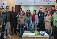 Хумани ученици зајечарске Економске школе уручили поклоне ђацима ШОСО „Јелена Мајсторовић” (ФОТО) Економско-трговинска школа Зајечар — Донација ШОСО „Јелена Мајсторовић”