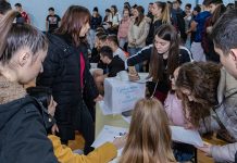 На хуманитарном турниру „За Стојковиће” у Зајечару, прикупљено 23 хиљаде динара Економско-трговинска школа Зајечар — Хуманитарни турнир „За Стојковиће”