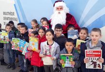 Новогодишњи караван библиобуса обилази села општине Кладово Новогодишњи караван библиобуса у Кладову