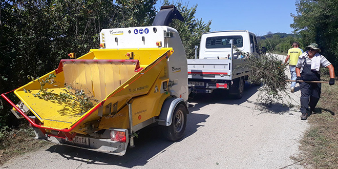 Радови на уређењу деонице пута Вражогрнац–Трнавац