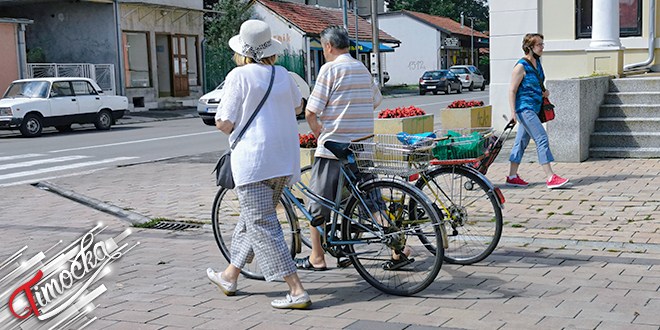 Град Зајечар – Људи шетају