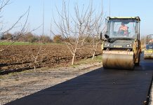 Завршени радови на пресвлачењу асфалтом улице у Радујевцу