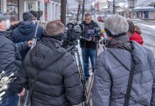 Др Ненад Ристовић вратио медаљу Вучићу Др Ненад Ристовић вратио медаљу Вучић — Прес-конференција