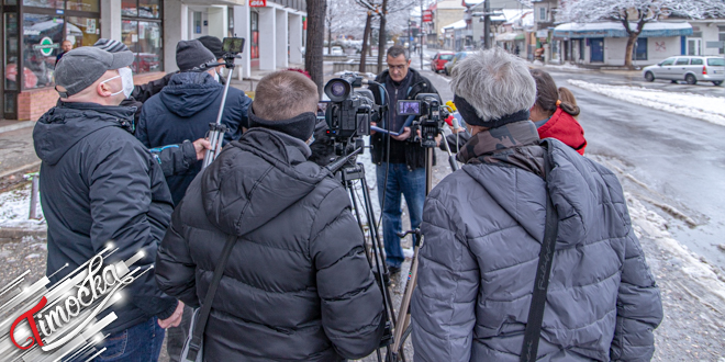 Др Ненад Ристовић вратио медаљу Вучић — Прес-конференција Др Ненад Ристовић вратио медаљу Вучић — Прес-конференција