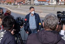 Ничић: Уместо у плакате, уложићемо новац у хуманитарне сврхе