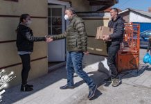 Зајечарски напредњаци донирали новац породици Николић из Которске улице у Зајечару