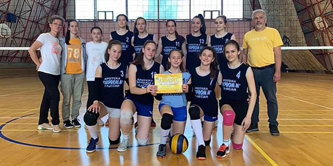 Odbojkasice OS Desanka Maksimovic Zajecar 7. Mesto Na Drzavnom Takmicenju