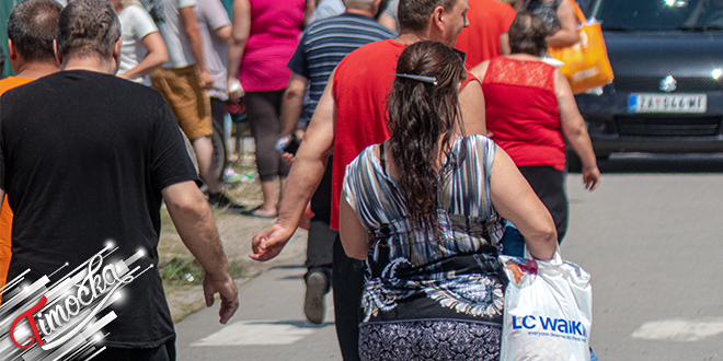 Град Зајечар: Људи шетају Град Зајечар: Људи шетају