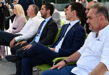 Министар Томислав Момировић обишао луку „Прахово” Министар Томислав Момировић обишао луку „Прахово”