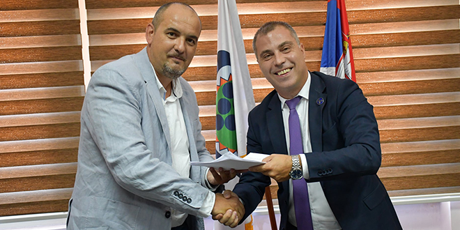 Неготин: Потписан уговор о наменском кредиту за реализацију капиталних инвестиција