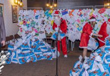 „Честитку достави, пакетић набави”: За књажевачке малишане 1.360 пакетића (ВИДЕО) „Честитку достави, пакетић набави”: За књажевачке малишане 1.360 пакетића