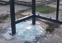 Неготин: Ново аутобуско стајалиште на удару хулигана Неготин: Ново аутобуско стајалиште на удару хулигана