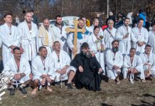 Победница Богојављенског пливања за Часни крст на Борском језеру је шеснаестогодишња Нина Динић (ФОТО)